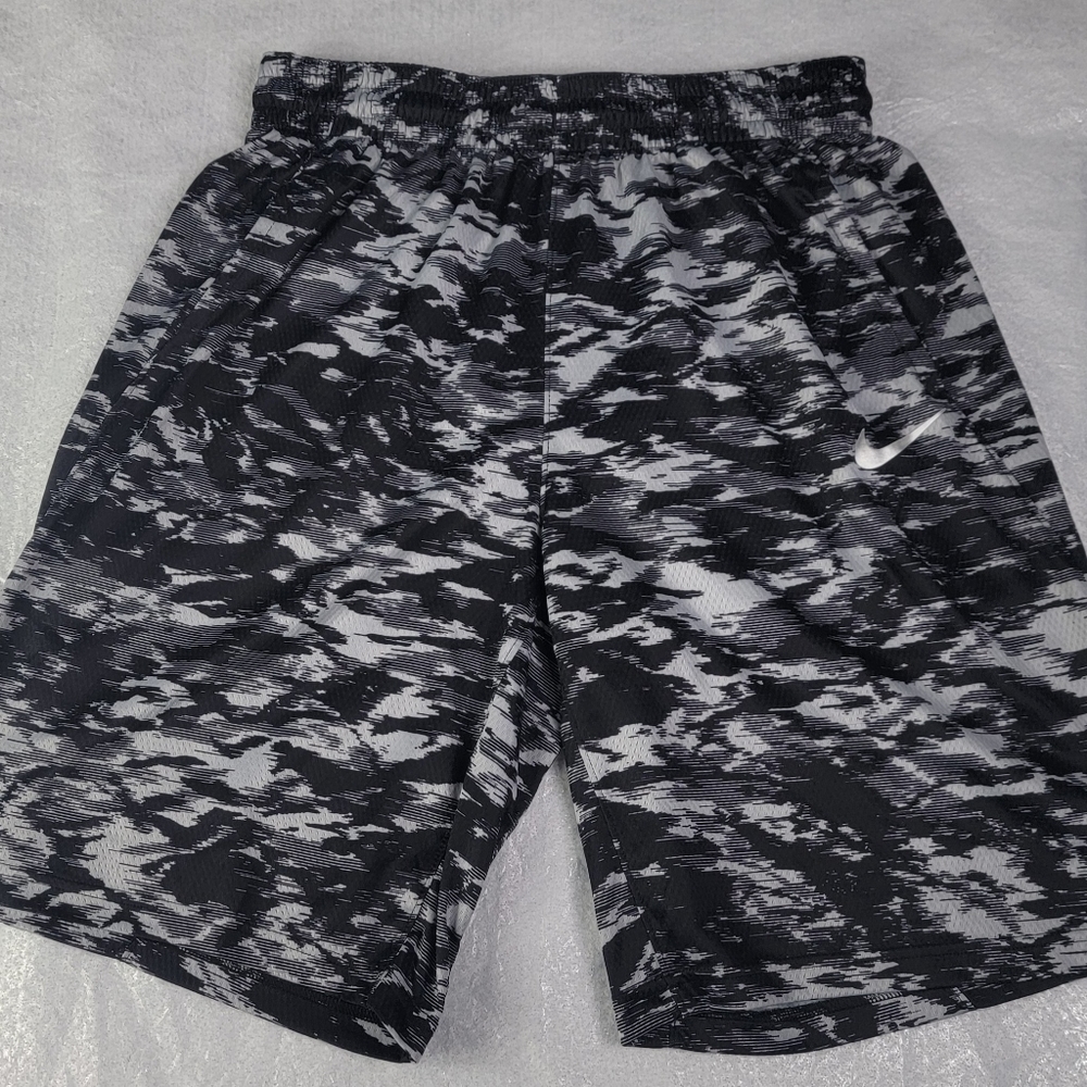 Nike Dri-Fit Mens Basketball Shorts Black Gray Camouflage Athletic Pocket Camo L